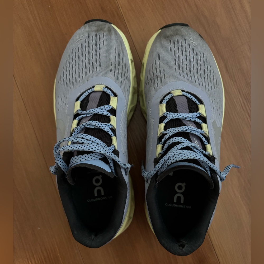 On Cloud Cloudmonster Running Shoes